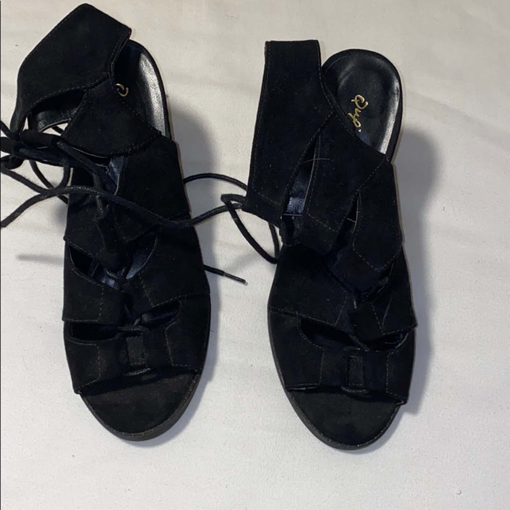 Lace up chunk black heels